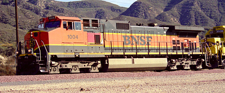 BNSF 1004