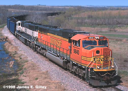 BNSF 9840